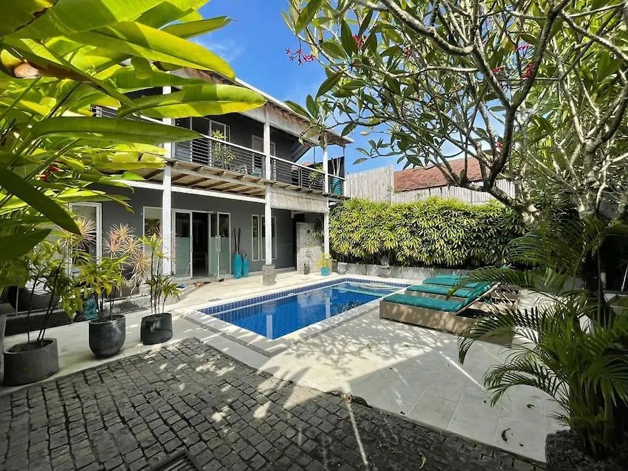 Villa 3 Bedroom With Private Pool Seminyak Near Beach&Lafavela