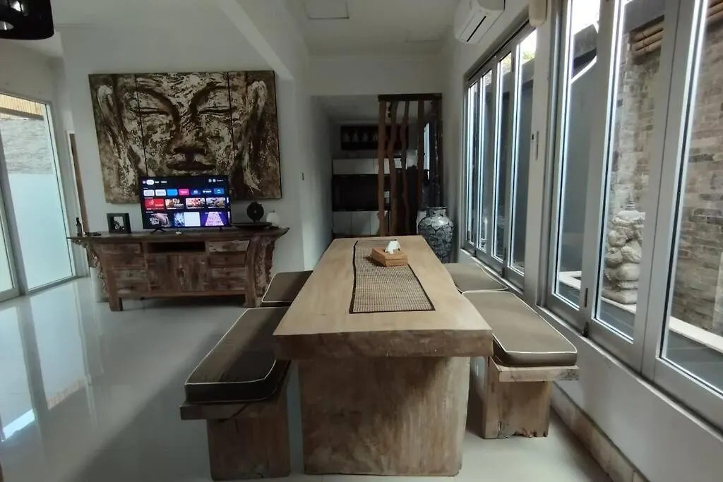 3 Bedroom With Private Pool Seminyak Near Beach&Lafavela Indonesien
