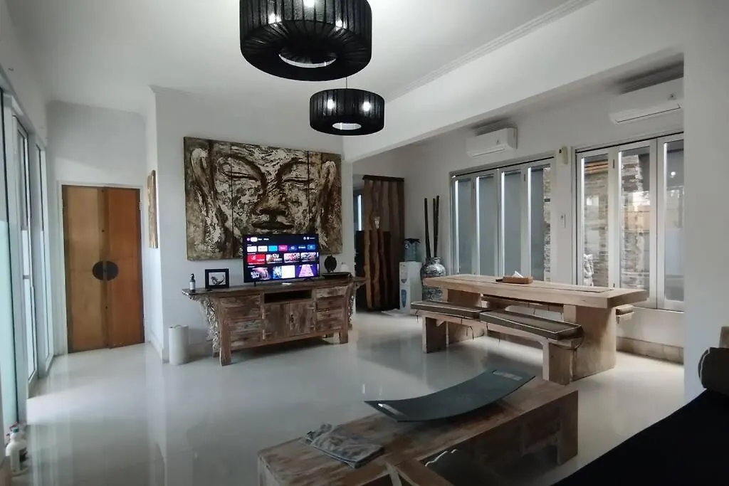 3 Bedroom With Private Pool Seminyak Near Beach&Lafavela 0*,  Indonesien