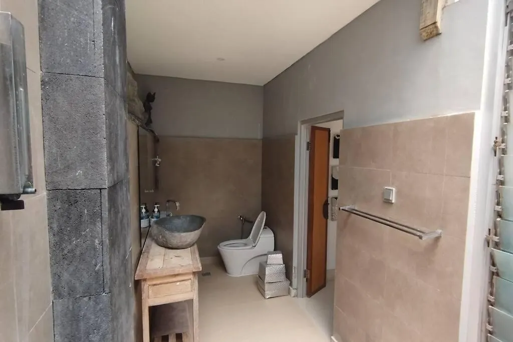 Villa 3 Bedroom With Private Pool Seminyak Near Beach&Lafavela