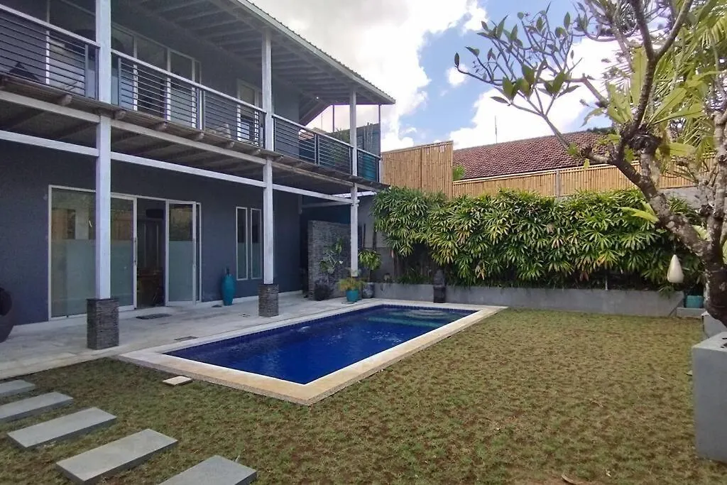 3 Bedroom With Private Pool Seminyak Near Beach&Lafavela 0*,  Indonézia