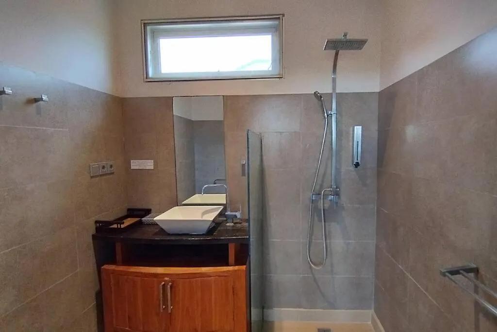 3 Bedroom With Private Pool Seminyak Near Beach&Lafavela 0*,  Indonézia